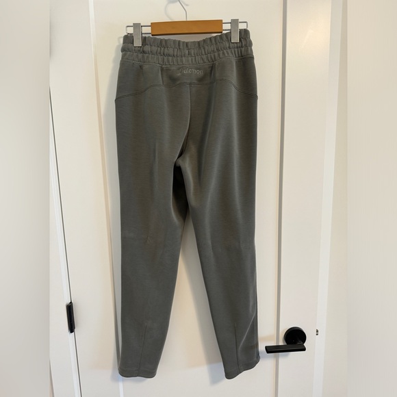 Lululemon Soft Ambitions High Rise Jogger, Grey Sage, size 4 - Picture 4 of 5